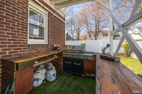 1 Haledon Ct, Paterson NJ exterior