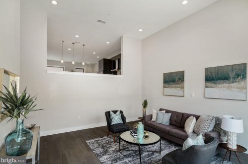 849 3rd St, Philadelphia, PA 19123-3355