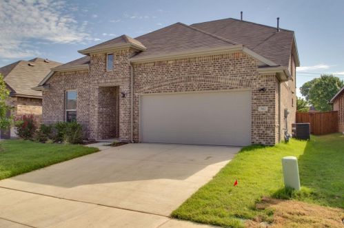 7612 Spring Dr, Fort Worth TX  76148 exterior