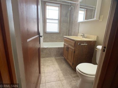 1101 Hudson Rd, Saint Paul MN  55106-6107 exterior