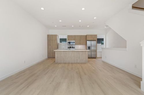 4911 Belmont Ave, Dallas, TX 75206-6916