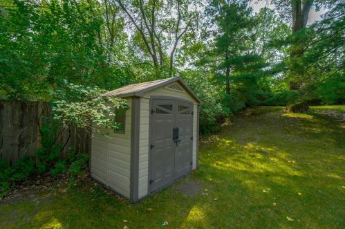 684 Eldridge Ave, Saint Paul MN  55113-6412 exterior