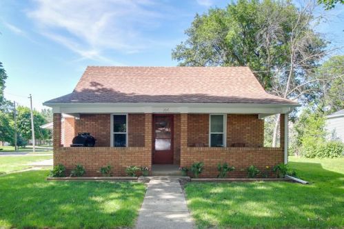 206 Madison St, Mackinaw, IL 61755-7554