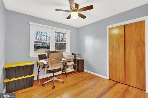 699 Barnstable Rd, Carlisle PA  17015-7425 exterior