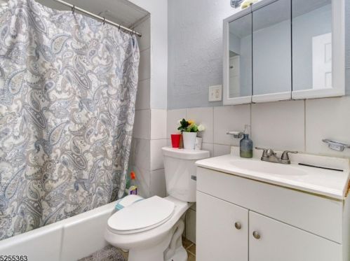 53 Sassafras St, Paterson NJ  07524-1733 exterior