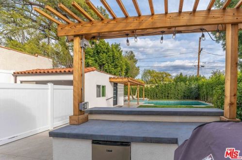 3604 Rosemary Ave, Glendale CA 91208-1216 exterior