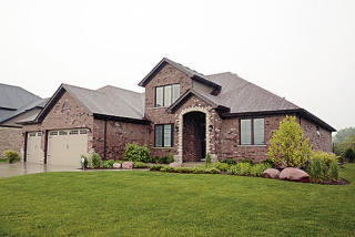 19021 Hillcrest Dr, Mokena, IL 60448-8672