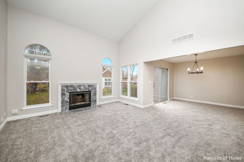 1337 Ridgefield Cir, Carol Stream, IL 60188-2994