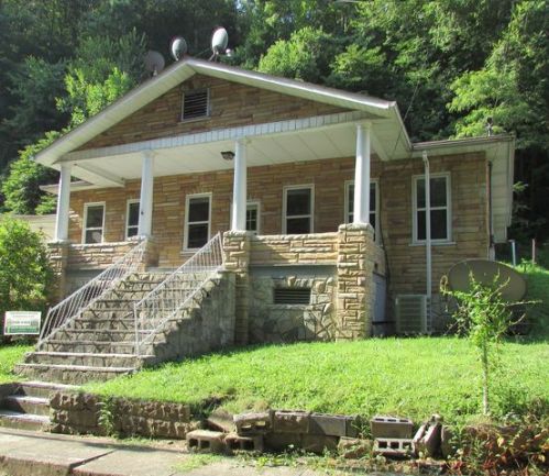 577 Bartley St, Haysi, VA 24256-6264