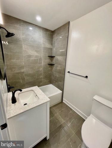 912 30 St, Philadelphia PA 19130-1136 exterior