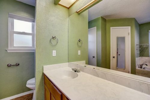 4000 Cortina Dr, Austin TX  78749-4924 exterior