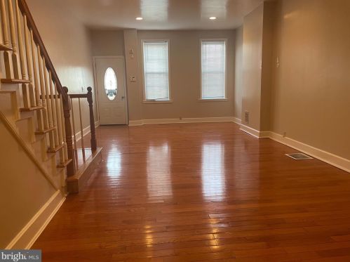 1121 18th St, Philadelphia, PA 19146-3050