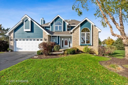 1702 Elm St, Spring Grove, IL 60081-7901