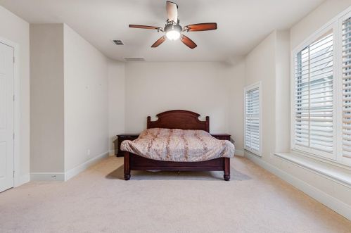 1428 Flowers Dr, Carrollton TX 75007-1479 exterior