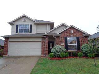 5820 Vista Glen Ln, Garland TX  75048-2648 exterior