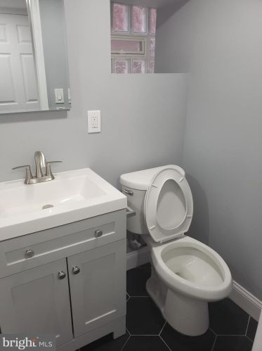 4816 10th St, Philadelphia PA  19141-3930 exterior