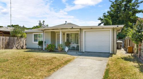 1410 Dena Ct, Stockton, CA 95203-1211