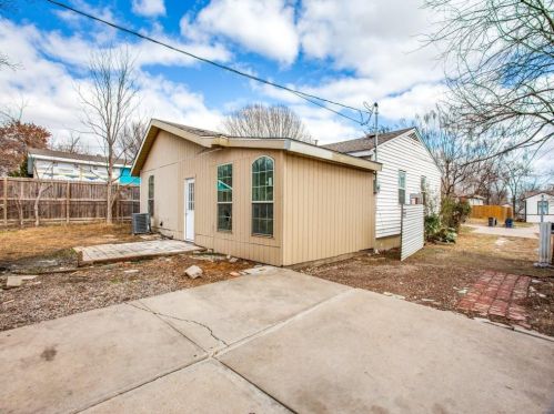 5312 Townsend Dr, Fort Worth TX  76115-4129 exterior