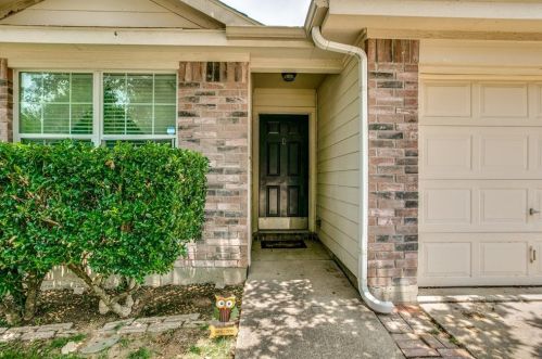 9945 Crystal Valley Way, Dallas TX  75227-5232 exterior