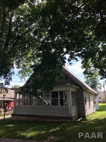 105 Liberty St, Eureka, IL 61530-1162