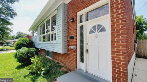 3945 Wendy Ln, Silver Spring, MD 20906-5236