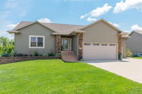 445 Ivy Rd, Tea SD  57064-2332 exterior