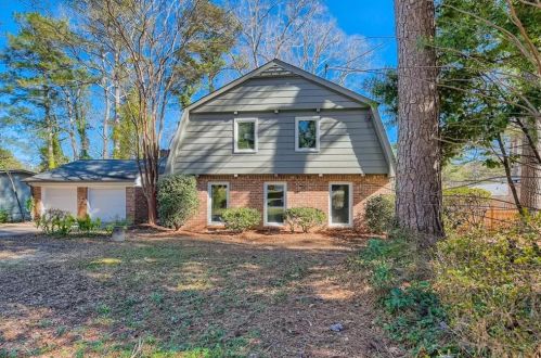 1247 Cedar Park Pl, Stone Mountain, GA 30083-1854