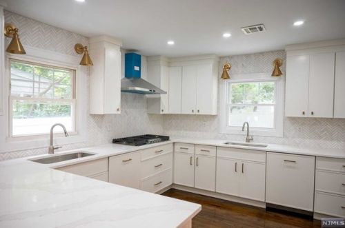 423 Forest Ave, Teaneck NJ  07666-2773 exterior