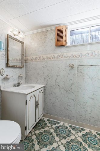 92 Euclid Ave, Lancaster PA  17603-6807 exterior