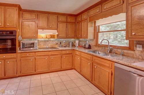 5025 Shore Dr, Conyers GA  30094-4711 exterior