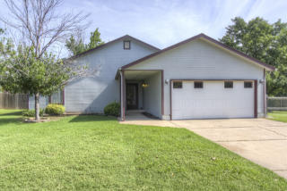 10611 67 Pl, Tulsa OK  74136-3817 exterior