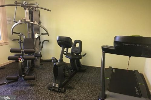 343 Sayre Dr, Princeton NJ  08540-5839 exterior