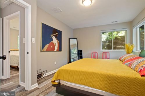 2912 Newcastle Ave, Silver Spring MD 20910-1216 exterior