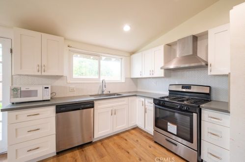 529 Dorchester St, Anaheim CA  92805-4920 exterior