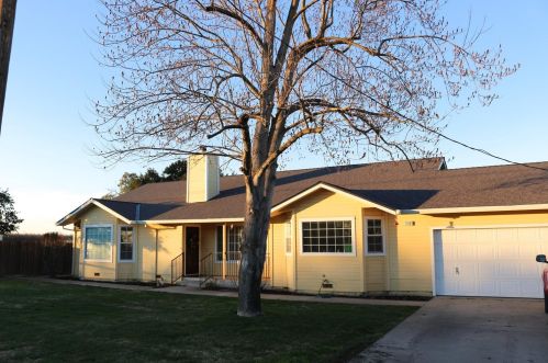 19161 River Rd, Ripon, CA 95366-9413