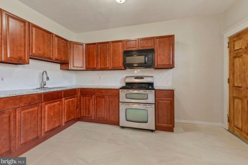 4617 Woodland Ave, Camden NJ  08110-6429 exterior