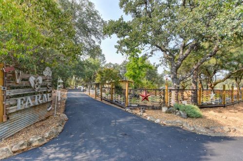 10585 Joeger Rd, Auburn, CA 95602-9519