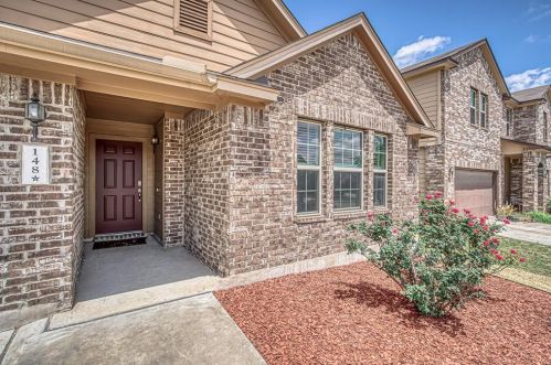 148 Beargrass Dr, Uhland TX  78640-2017 exterior