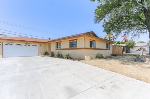 3361 Norfolk Dr, Riverside CA  92503-5146 exterior