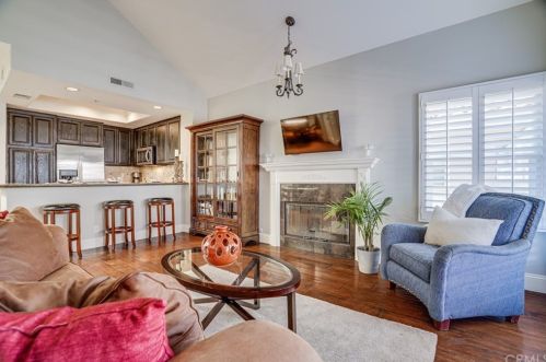 1900 Pacific Coast Hwy, Huntington Beach CA  92648-3901 exterior