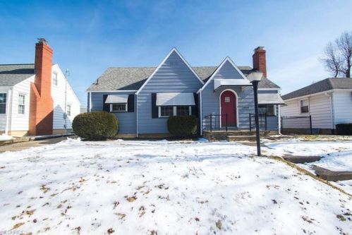 1054 3rd St, Massillon, OH 44646-4514