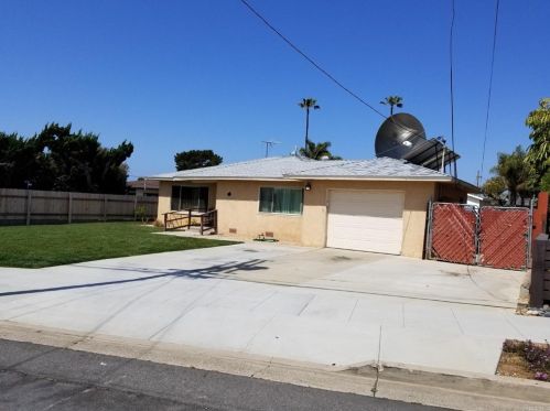810 California St, Oceanside, CA 92054-5915