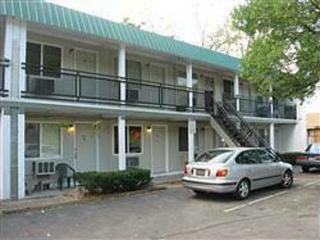 621 De Votie Ave, Cincinnati OH  45225-2365 exterior