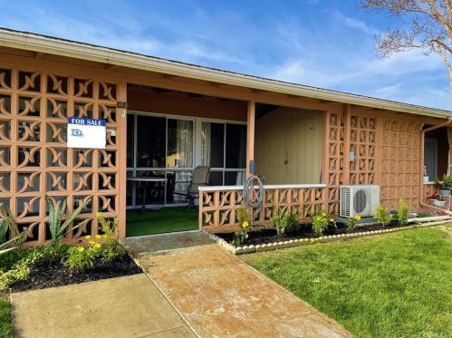 13761 El Dorado Dr, Seal Beach, CA 90740-3898