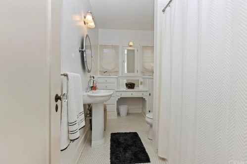 3573 Beechwood Pl, Riverside CA  92506-1214 exterior