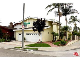 13607 Hindry Ave, Hawthorne, CA 90250-6472