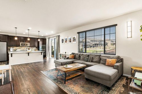 4820 Versailles St, Denver CO  80015-6801 exterior
