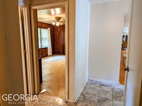 352 Harris Manor Dr, Atlanta GA  30311-2117 exterior