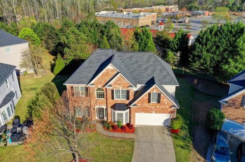 1947 Arbor Creek Ct, Buford, GA 30519-2280