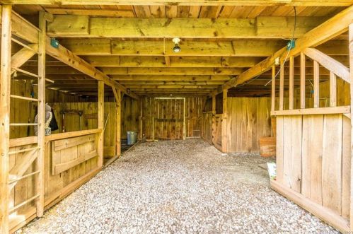 511 Tobacco St, Exeter CT  06249-1641 exterior